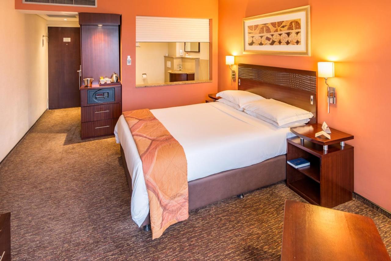 City Lodge Hotel Hatfield, Преторія Екстер'єр фото